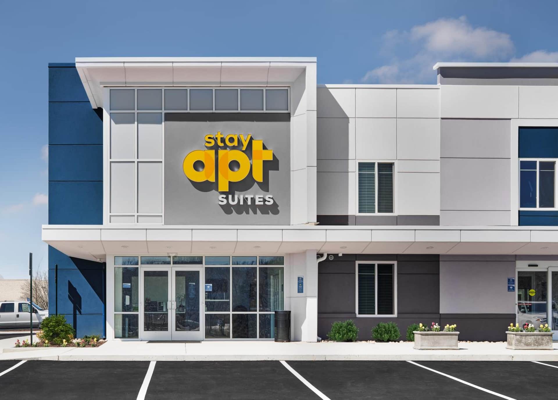 stayAPT Suites LaGrange
