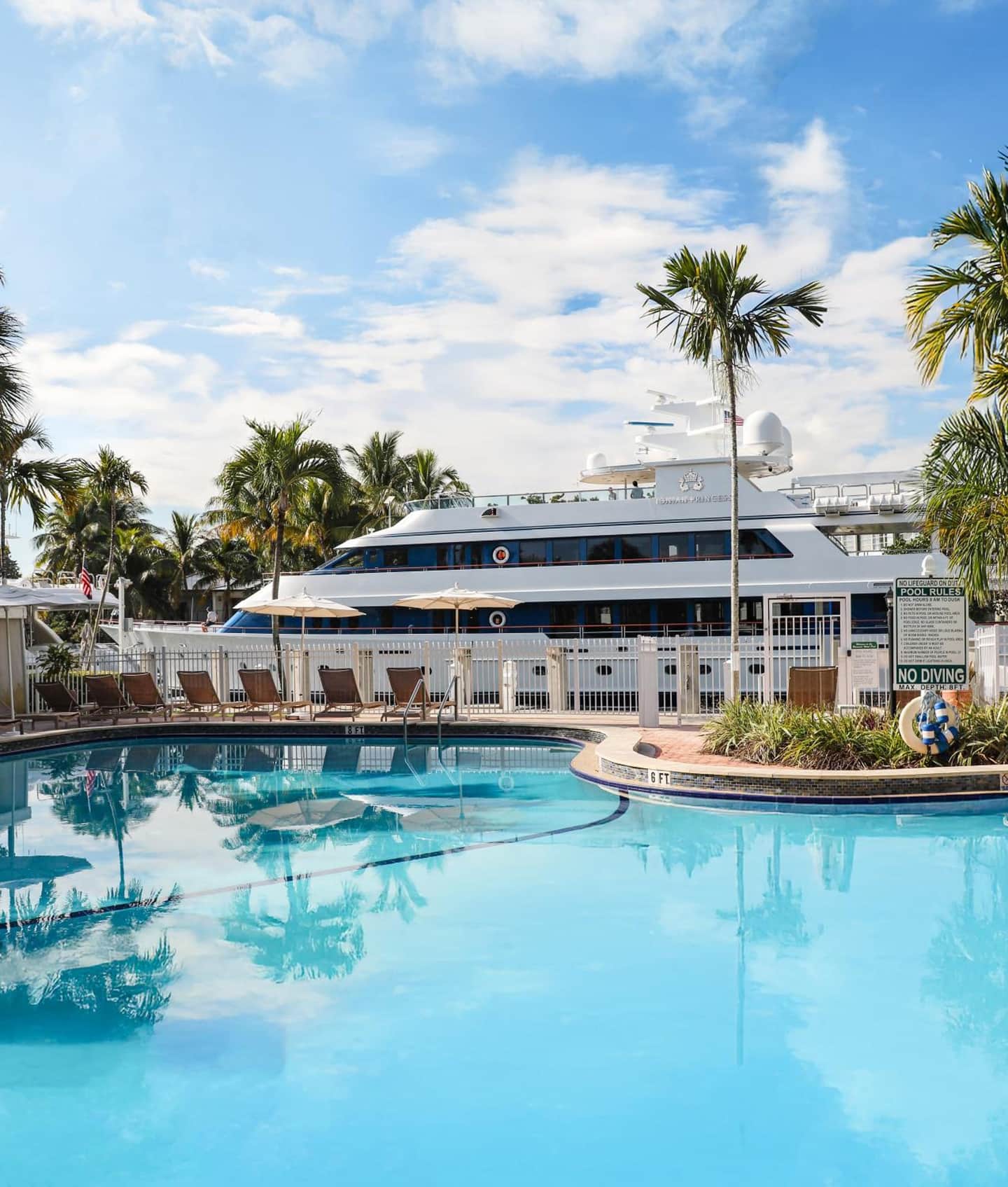 Riverside Hotel