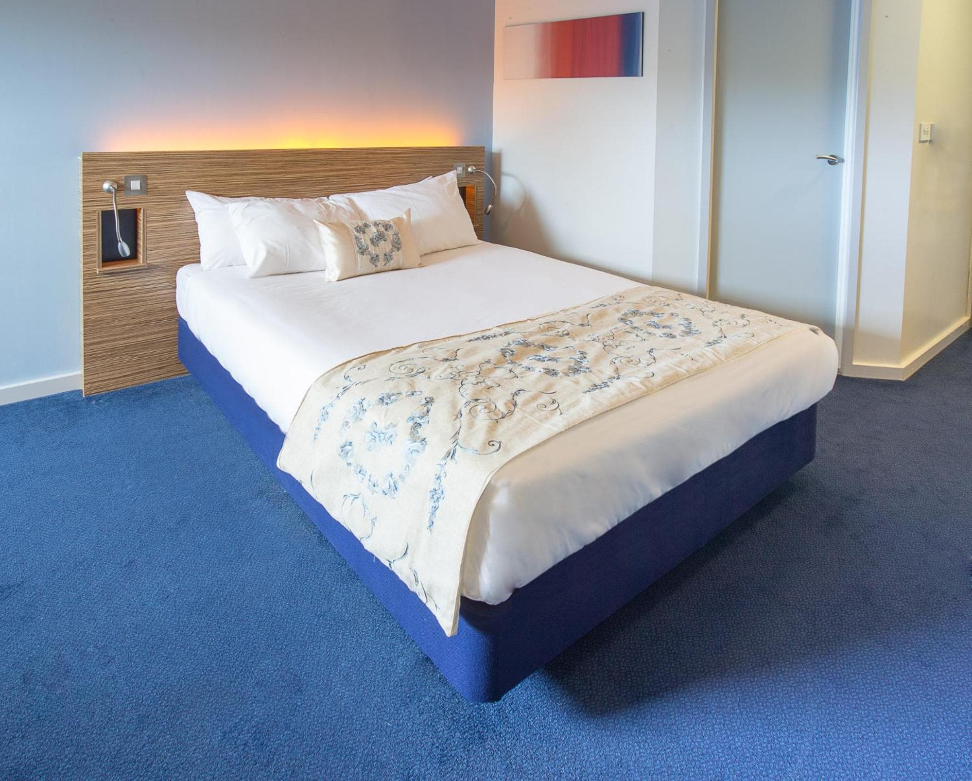 Redwings Lodge Wolverhampton Central