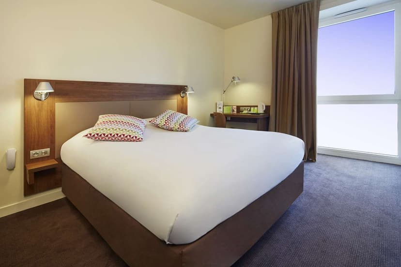 Campanile Paris - Saclay