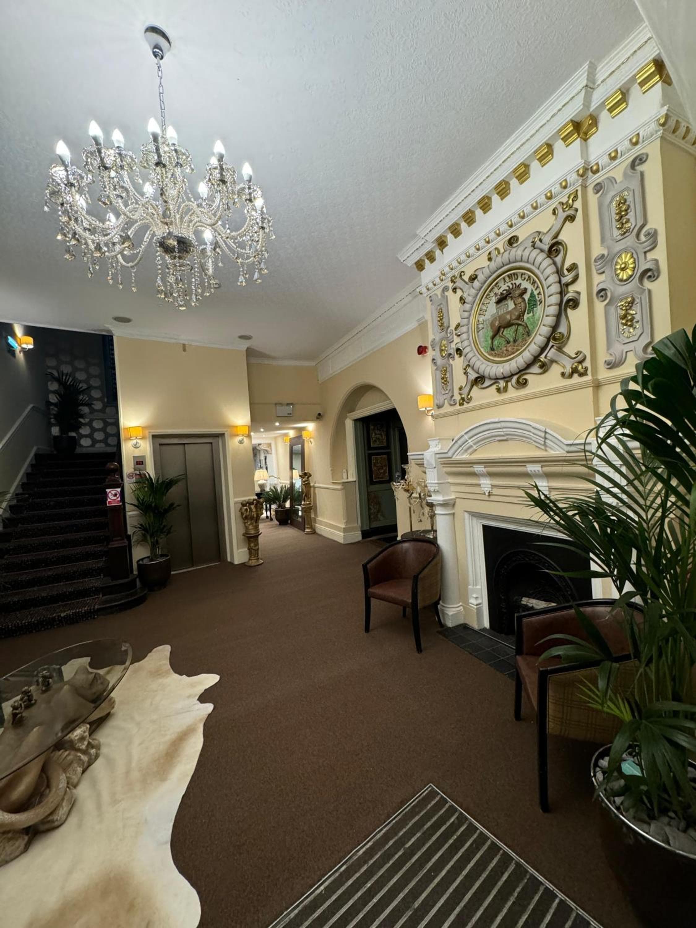 Harte & Garter Hotel