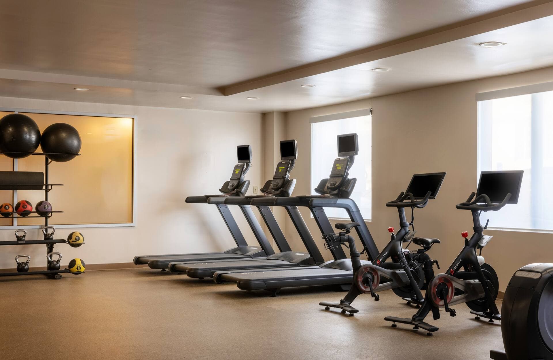 Hilton Garden Inn Queens / JFK Airport