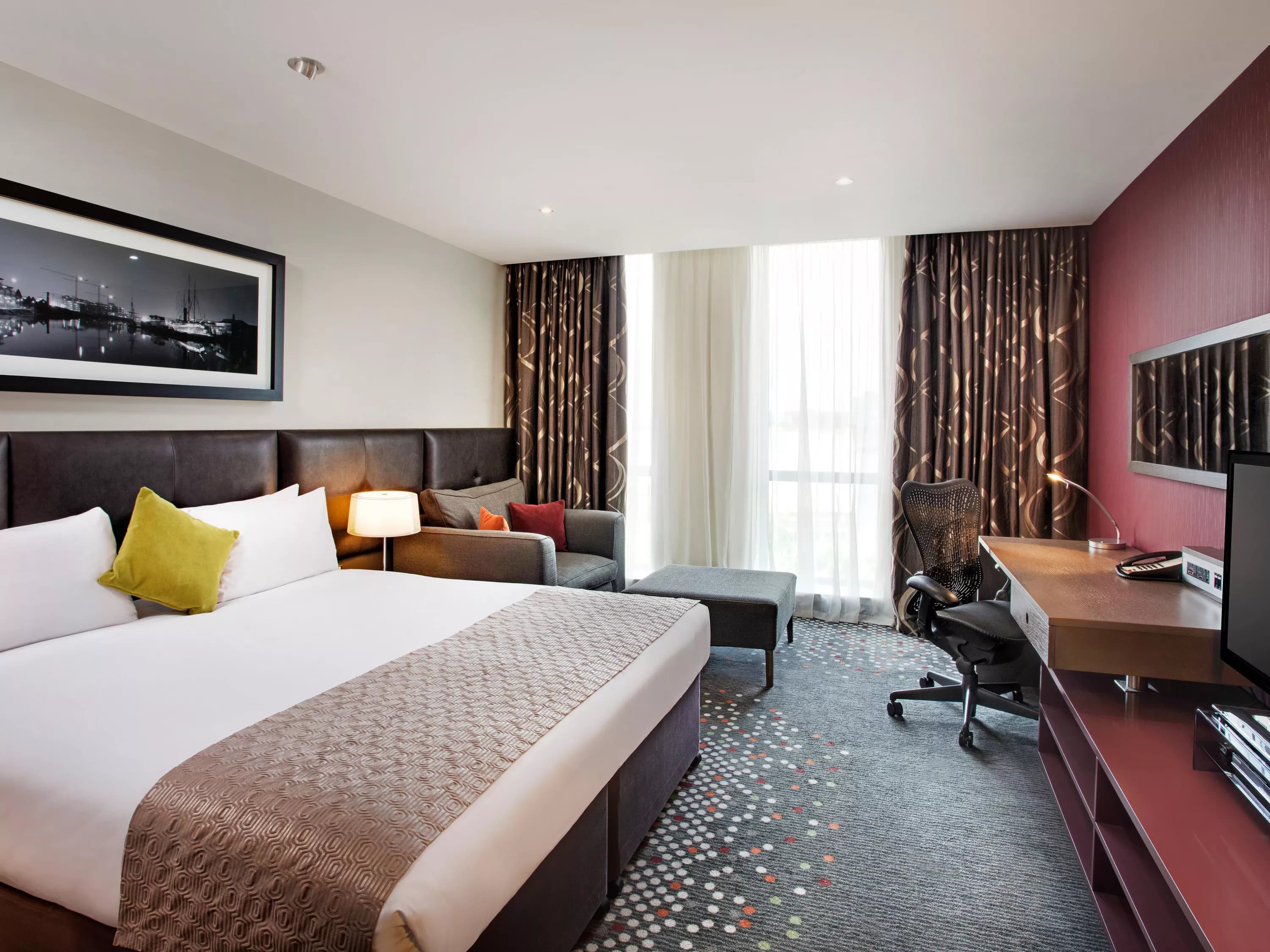 Holiday Inn Bristol City Centre by IHG