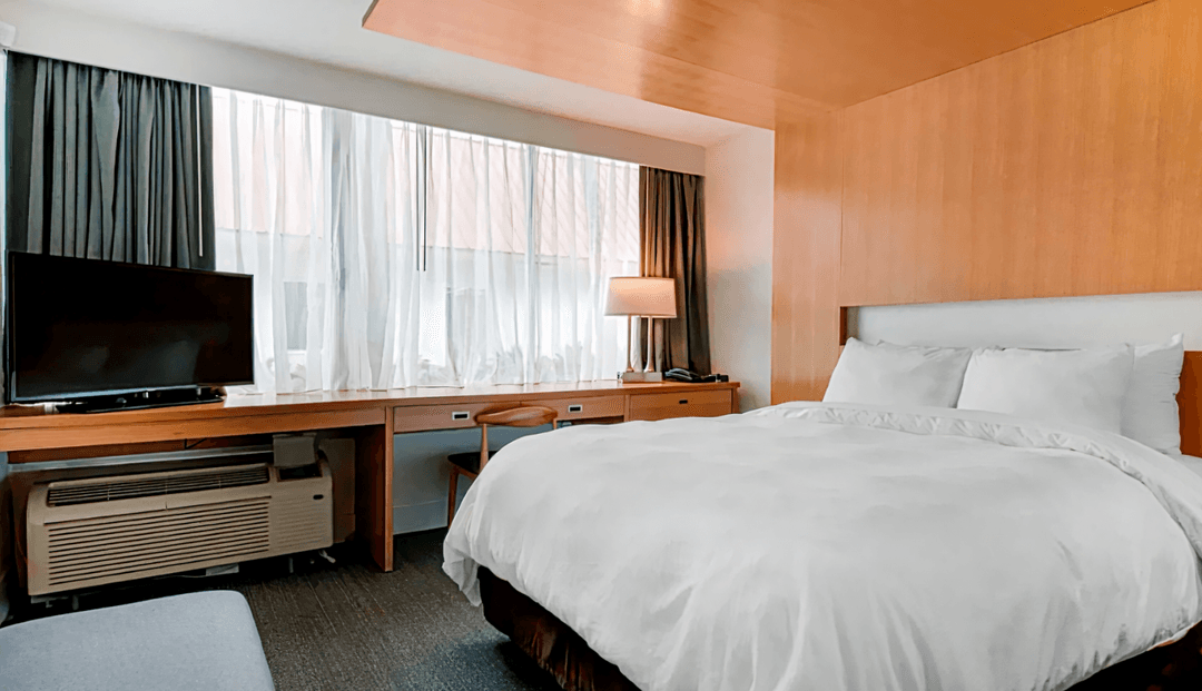 West Wing Hotel, Ascend Hotel Collection