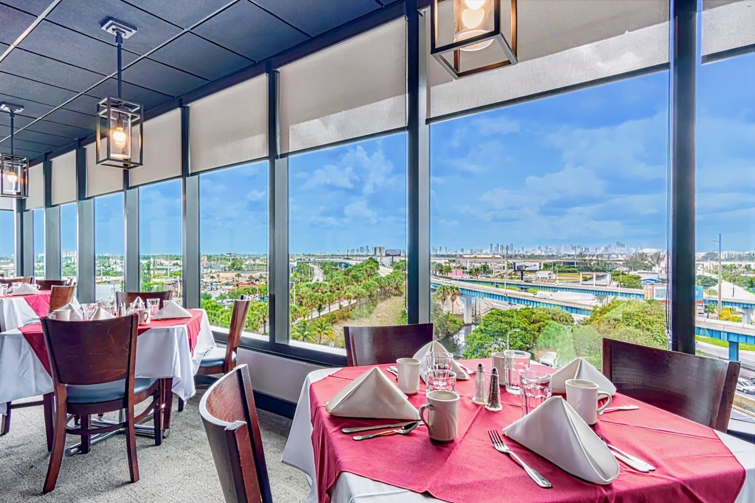 Holiday Inn Miami International Airport, an IHG Hotel