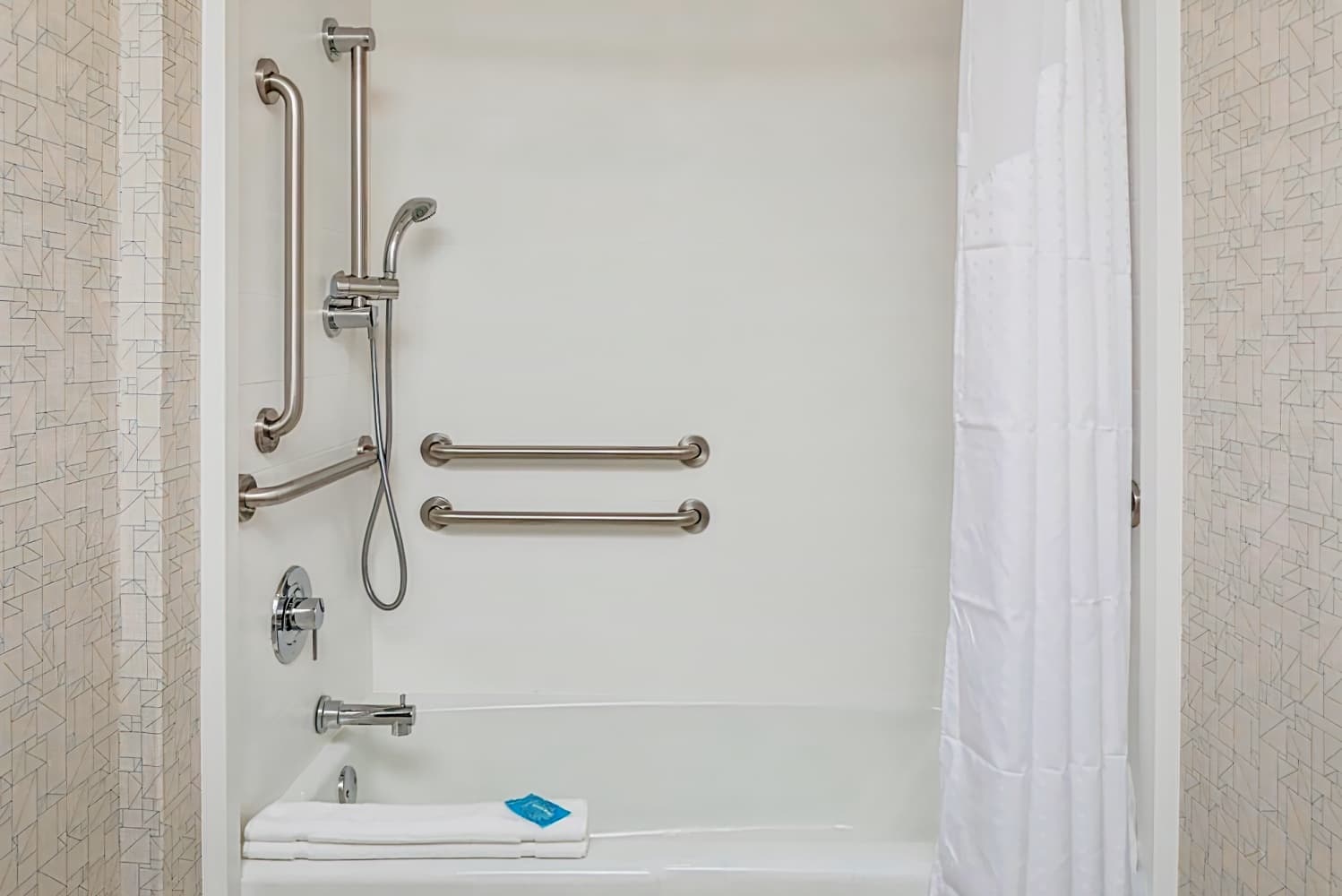 Holiday Inn Express Atlanta Airport