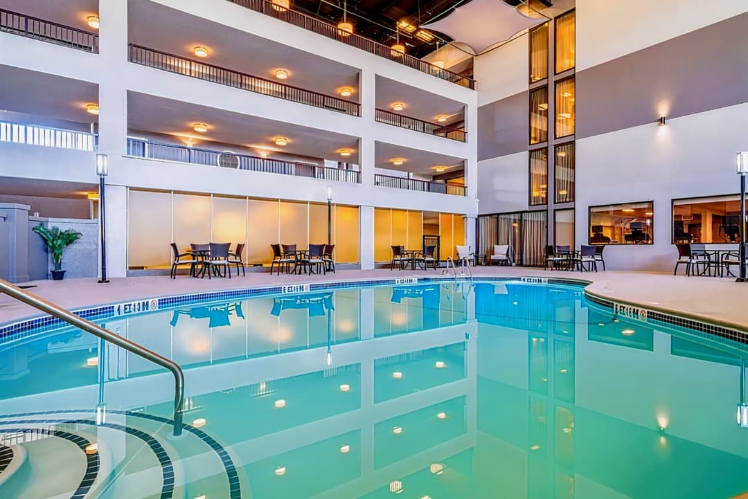 Holiday Inn Morgantown/Pennsylvania Turnpike Exit 298