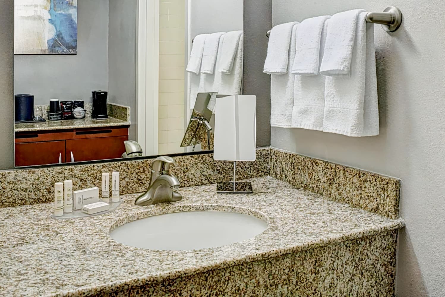 Sonesta Select Milwaukee Brookfield