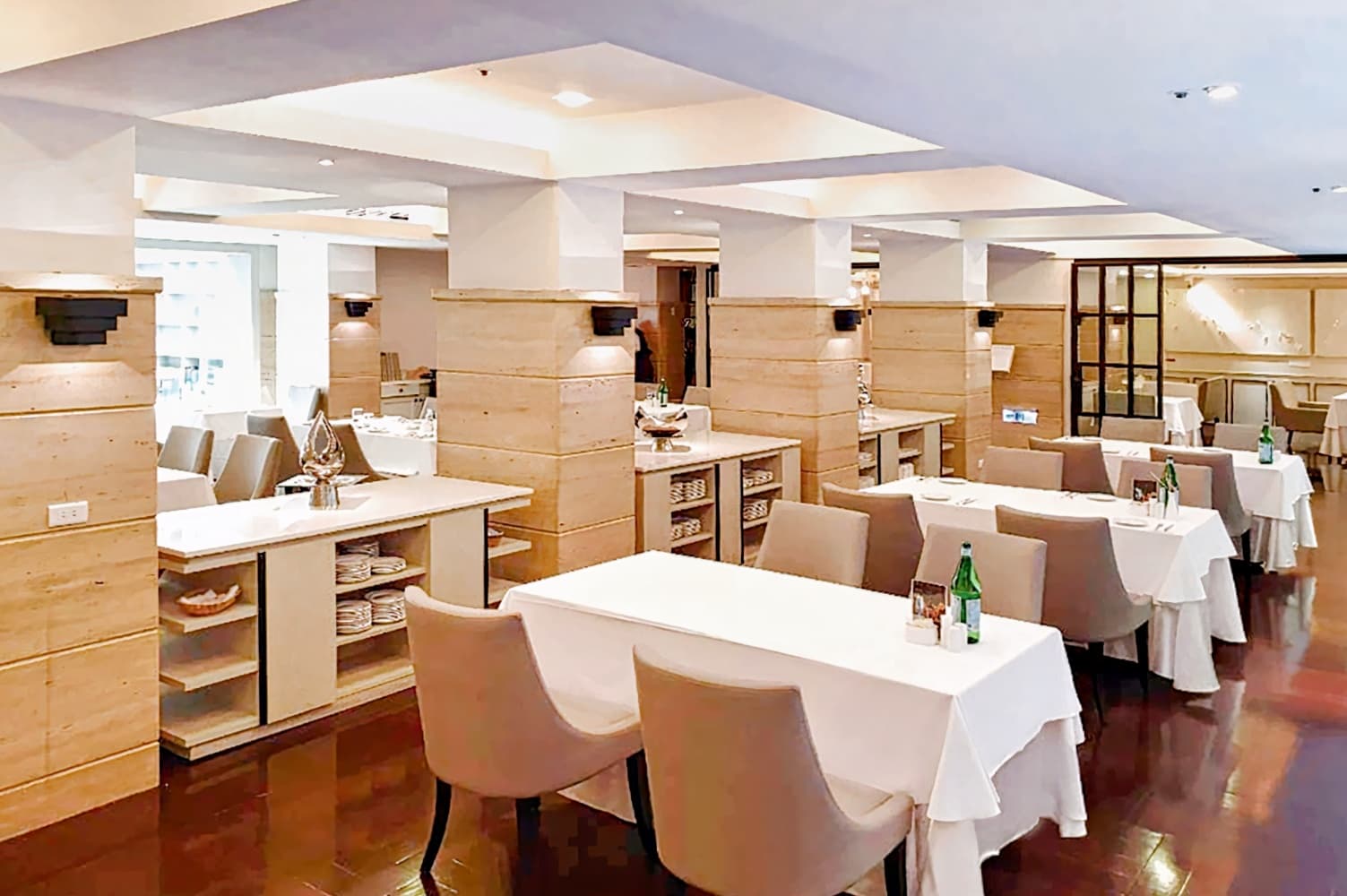 大地酒店 The Gaia Hotel