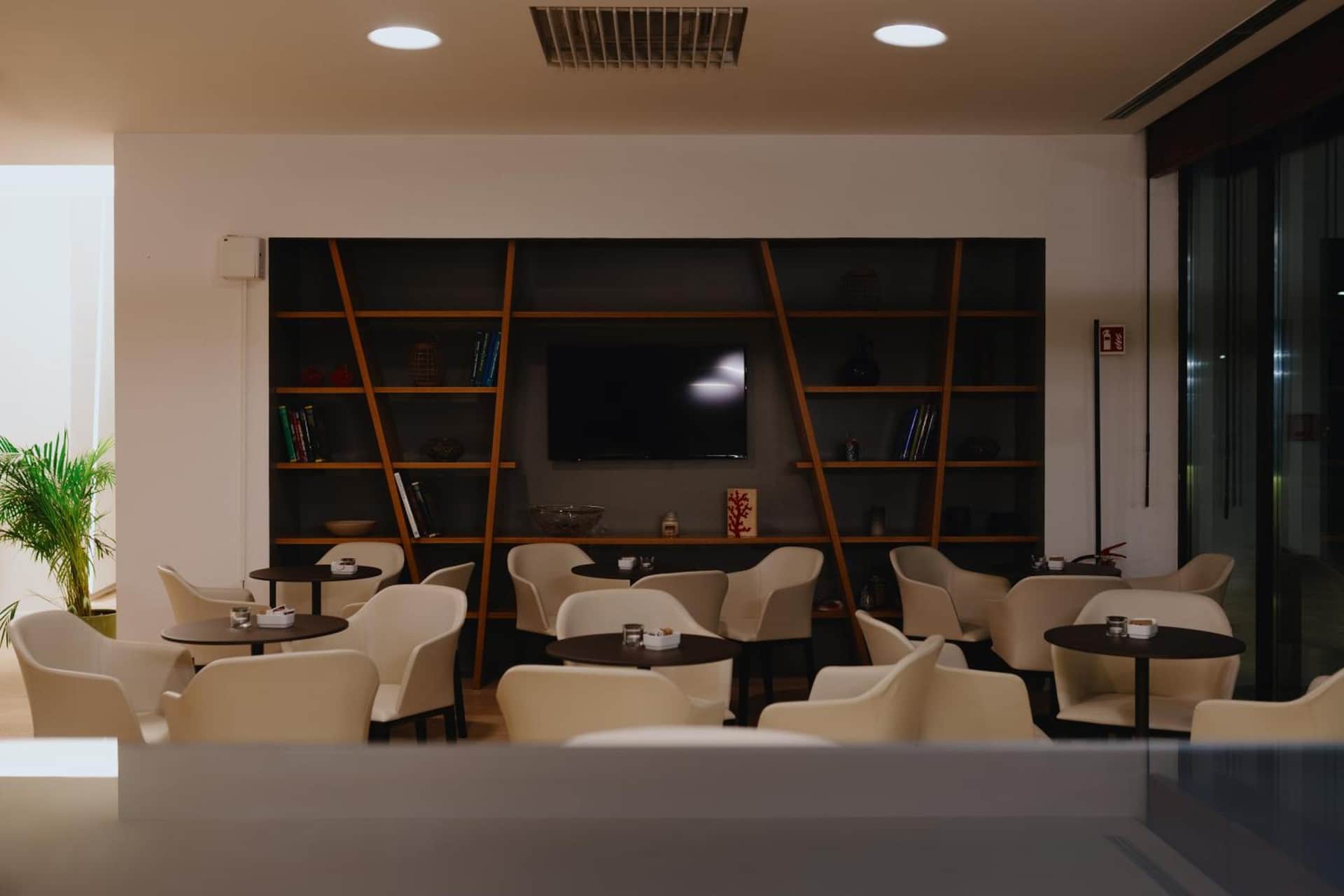 New Ipoint Hotel