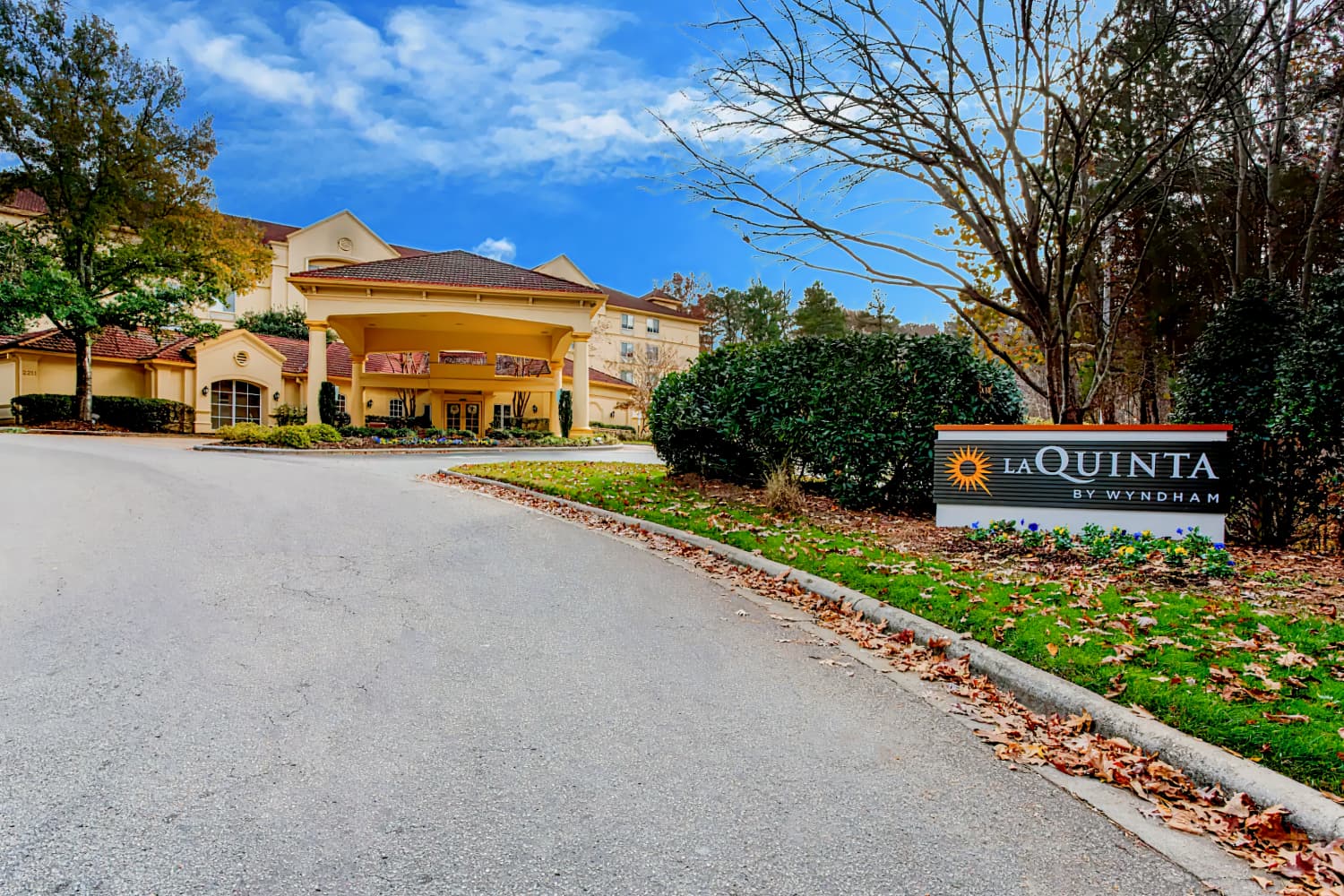 La Quinta Inn & Suites by Wyndham Raleigh Crabtree