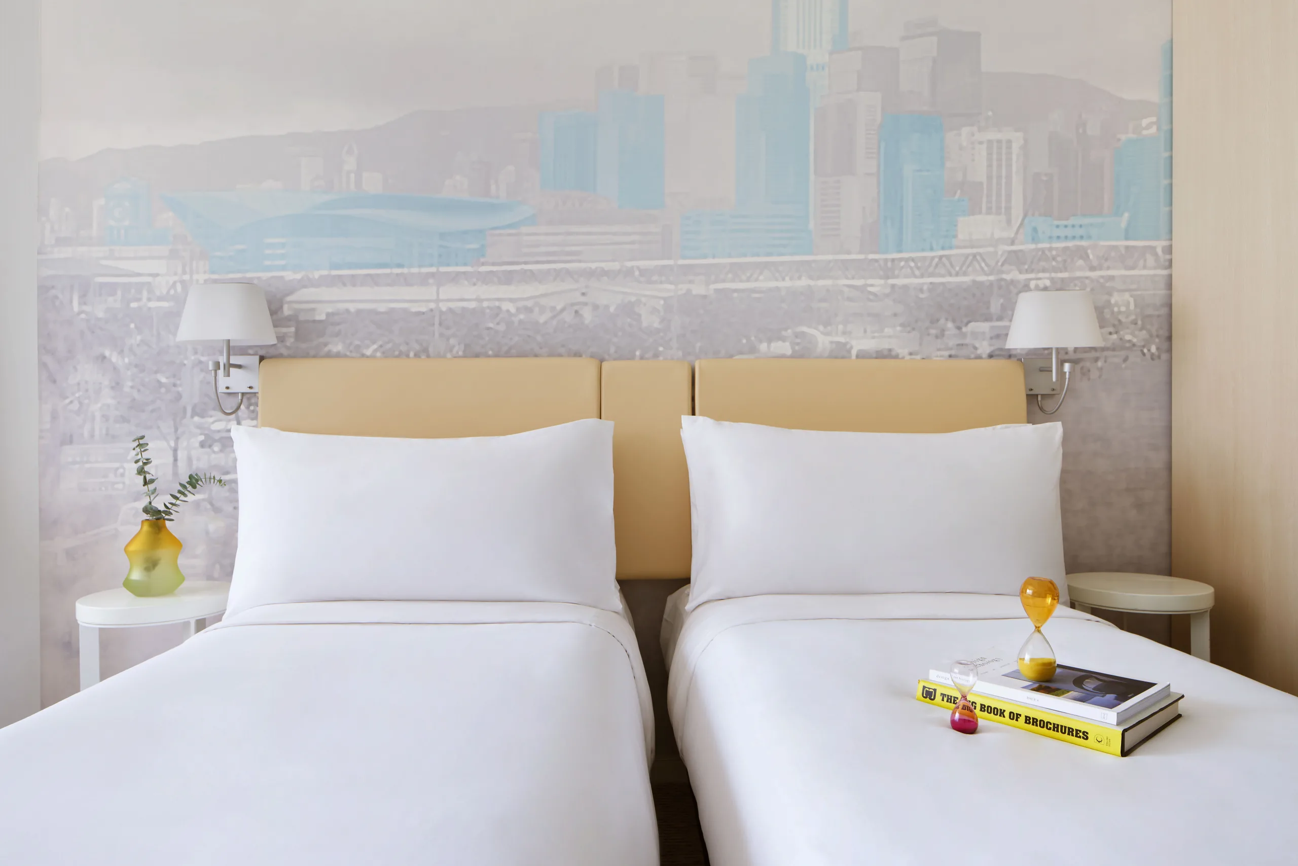 Ying'nFlo, Wesley Admiralty, Hong Kong