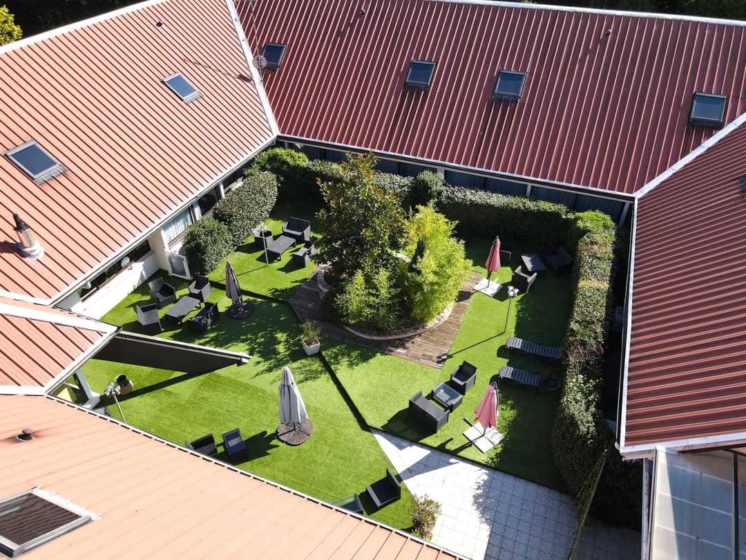 Hôtel B&G (Black&Green)