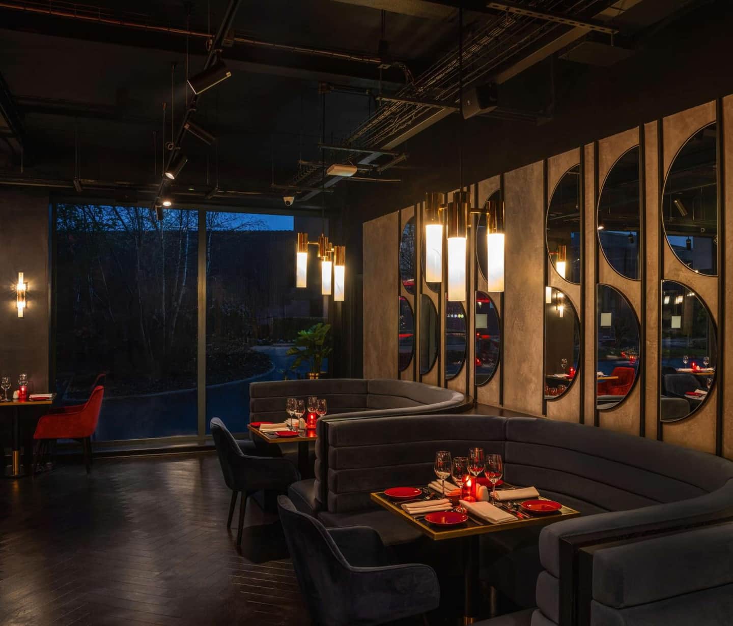 Radisson RED London Gatwick Airport