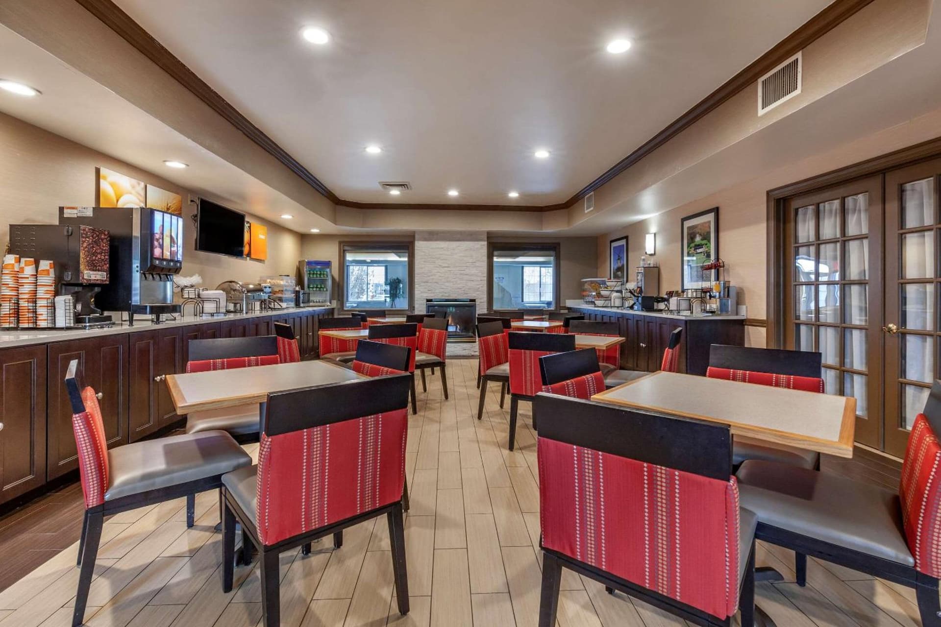 Comfort Inn & Suites Geneva - West Chicago