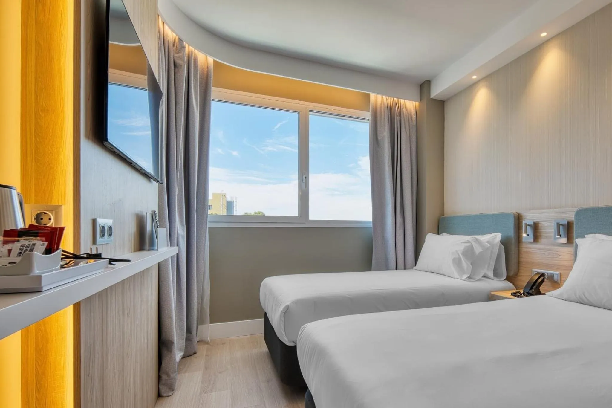 Holiday Inn Express Madrid Airport