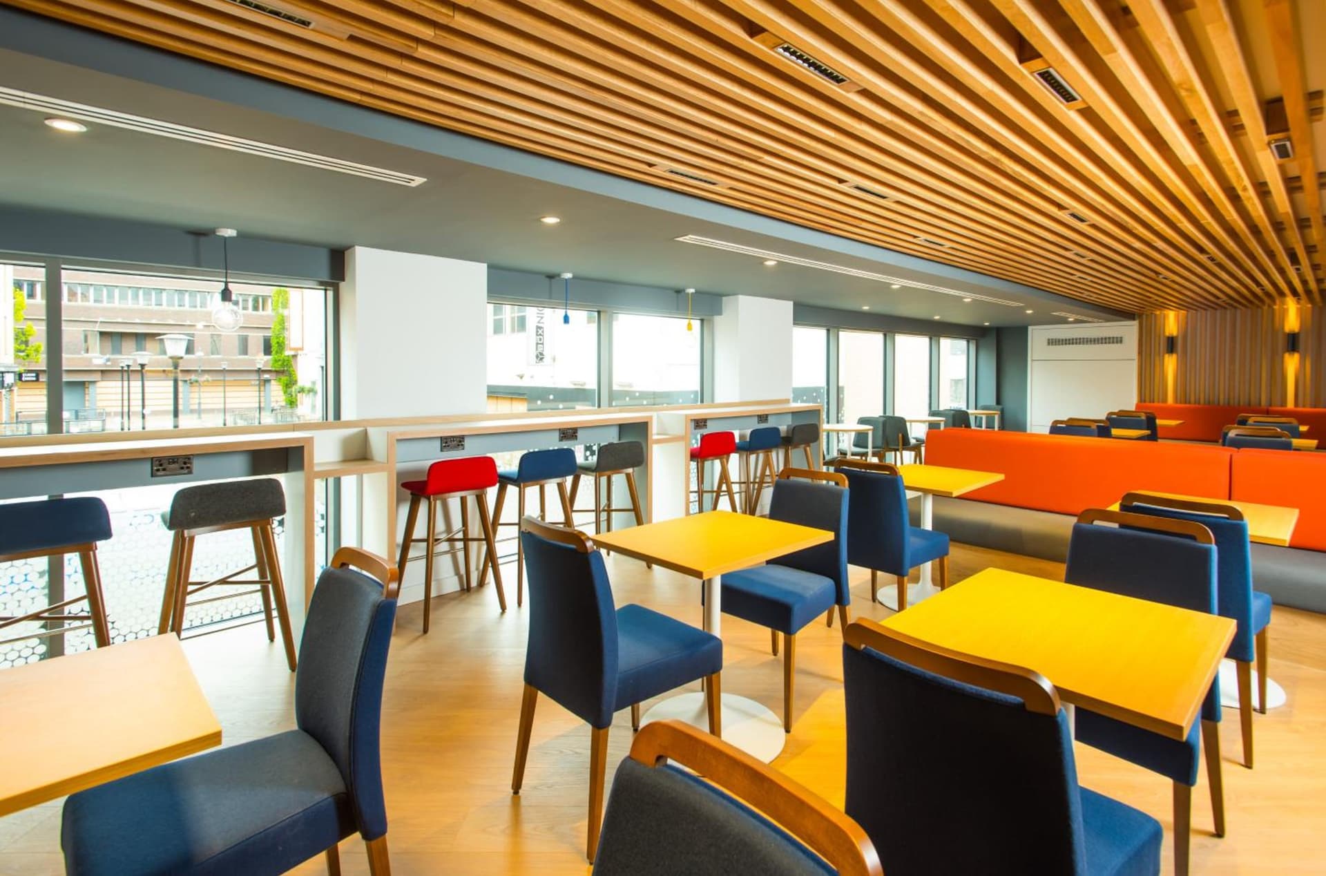 Holiday Inn Express - Swindon City Centre