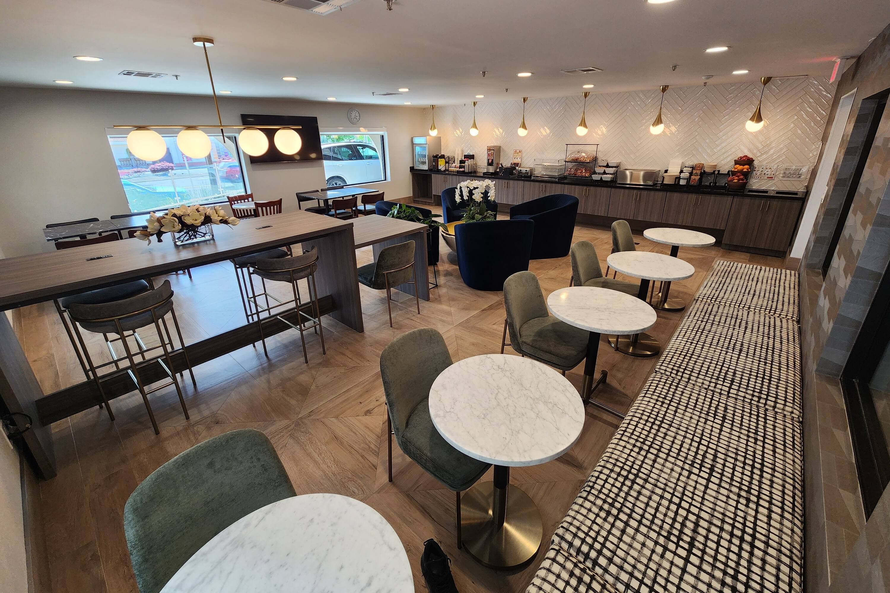 La Quinta Inn & Suites by Wyndham San Francisco Airport West