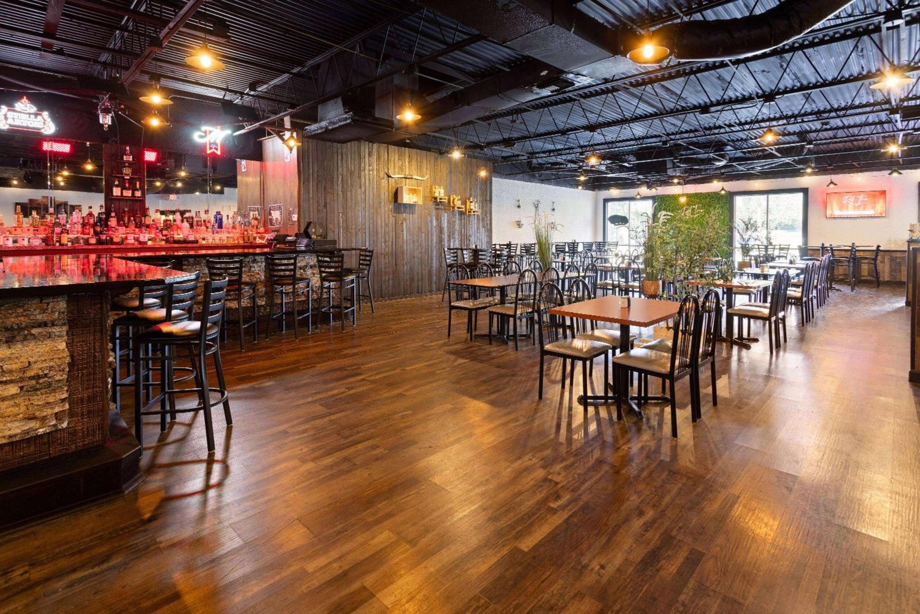 Days Inn & Suites by Wyndham Fort Pierce Midtown