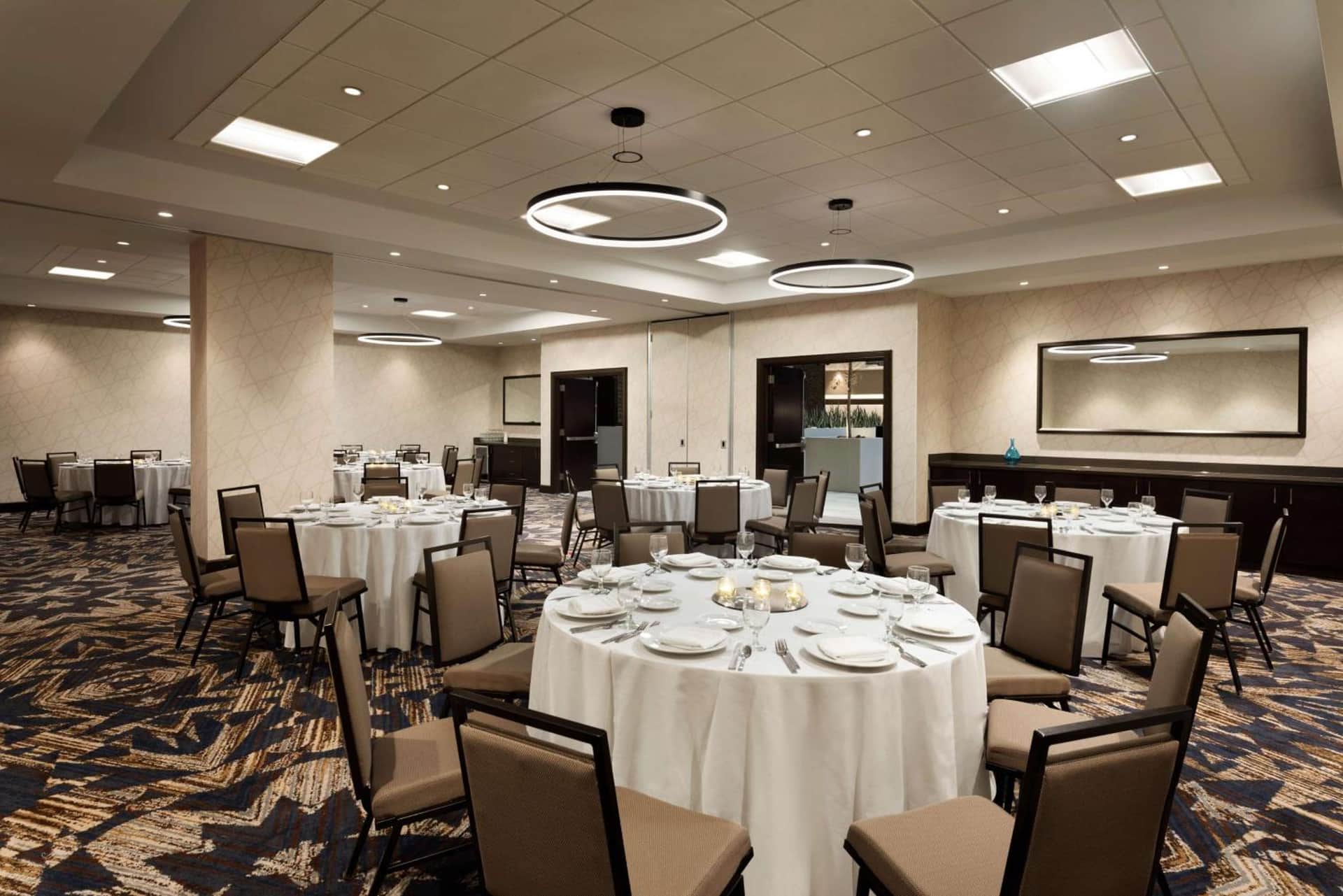Embassy Suites by Hilton Chicago Lombard Oak Brook