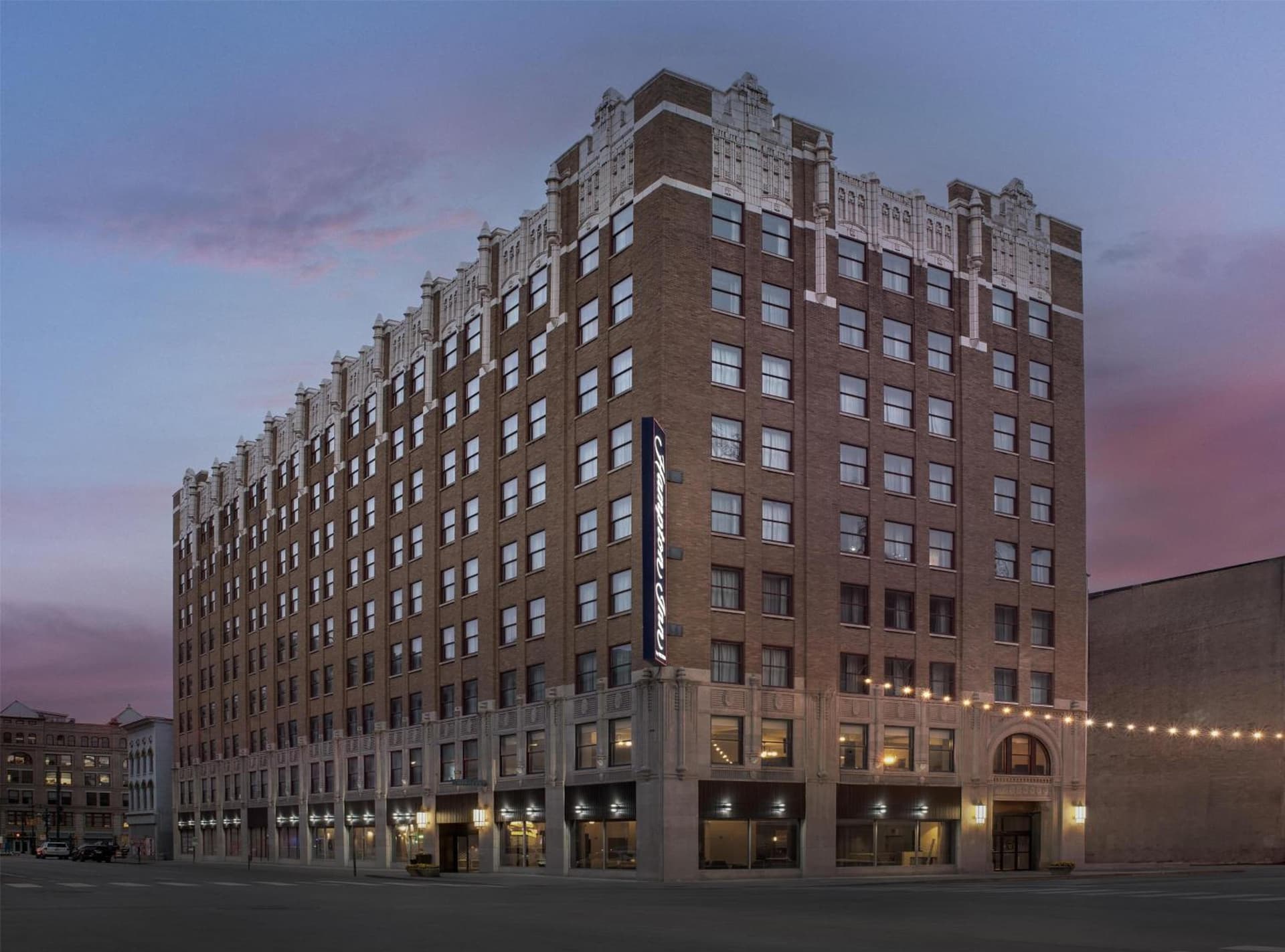 Hampton Inn Indianapolis Downtown Across from Circle Center