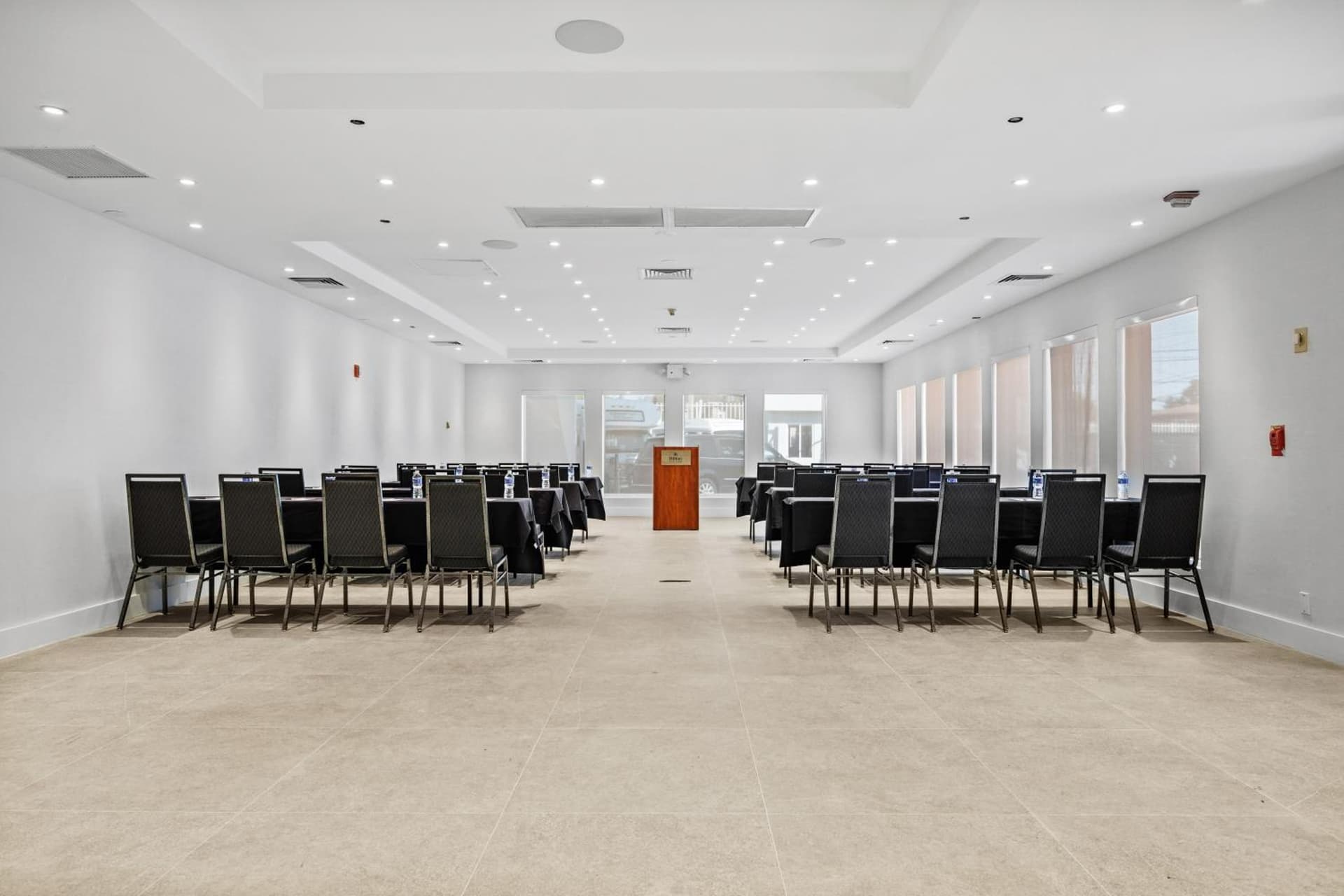 DoubleTree by Hilton New York JFK Airport