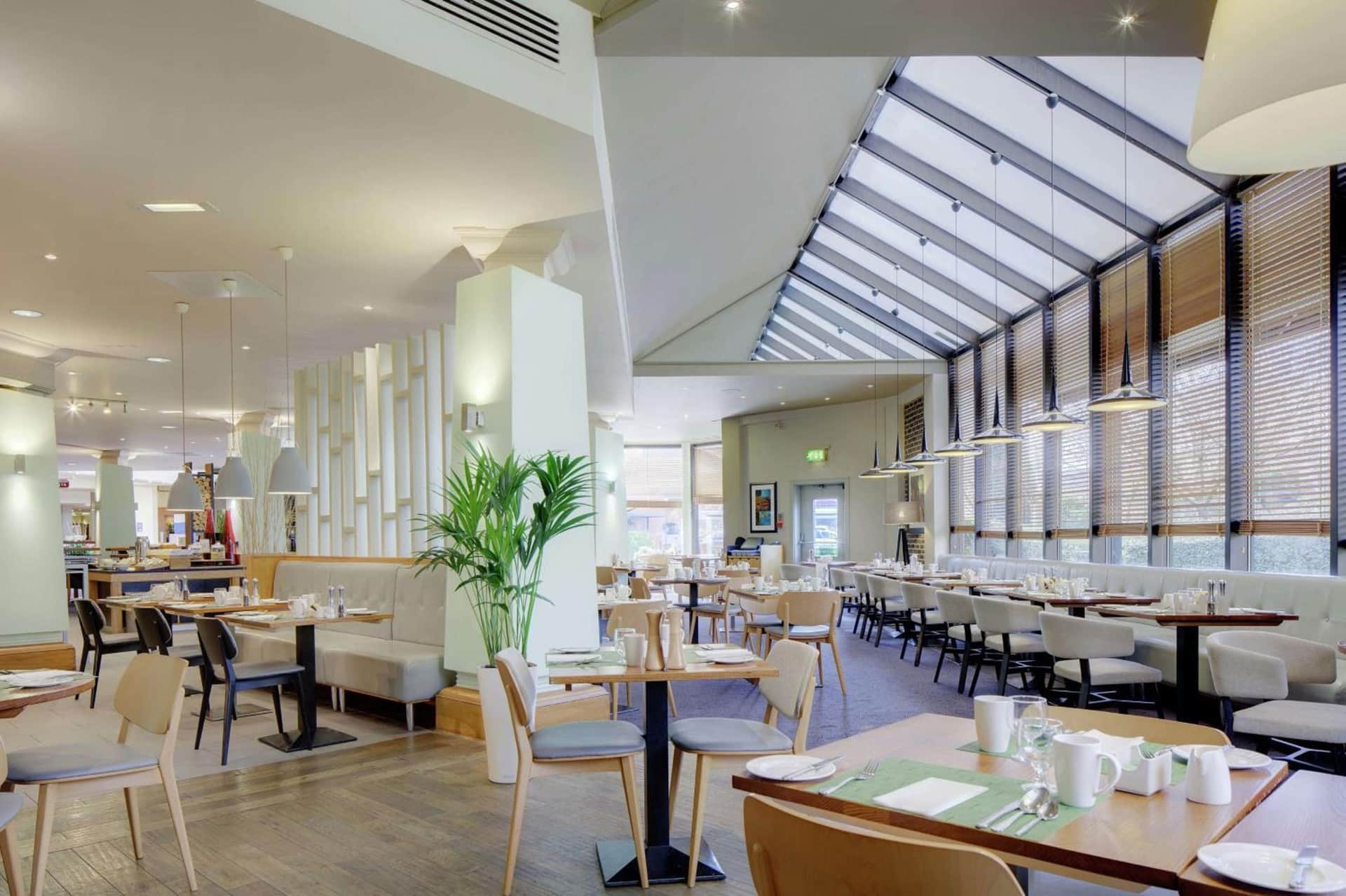DoubleTree by Hilton Manchester Airport